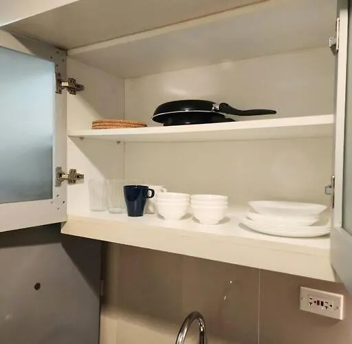 Cozy Comfy 1br W/ Mall Access Netflix Fast Wi-fi Apartment *